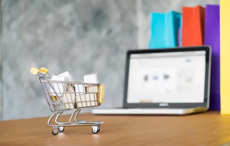 Miniature shopping cart 7584887 1280